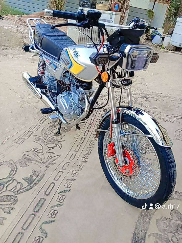 للبيع سونك خمسه كير اوراق صارله 3من طالعه مكفول من كلشي السعر 800وبيه ومجال متواجد  ***********
