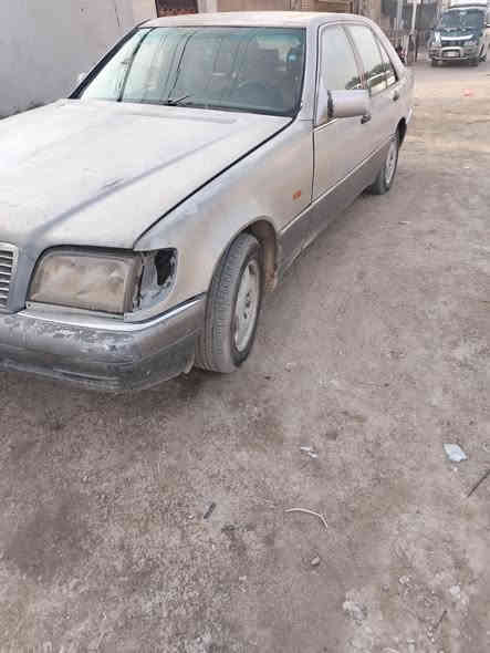 مارسيدس شبح 91 للبيع 33 وبيها مجال
حداديه 50 بالميه والجعمقه تذب دهن
عايزه شويه ترتيب تخم تاير جديد ***********
