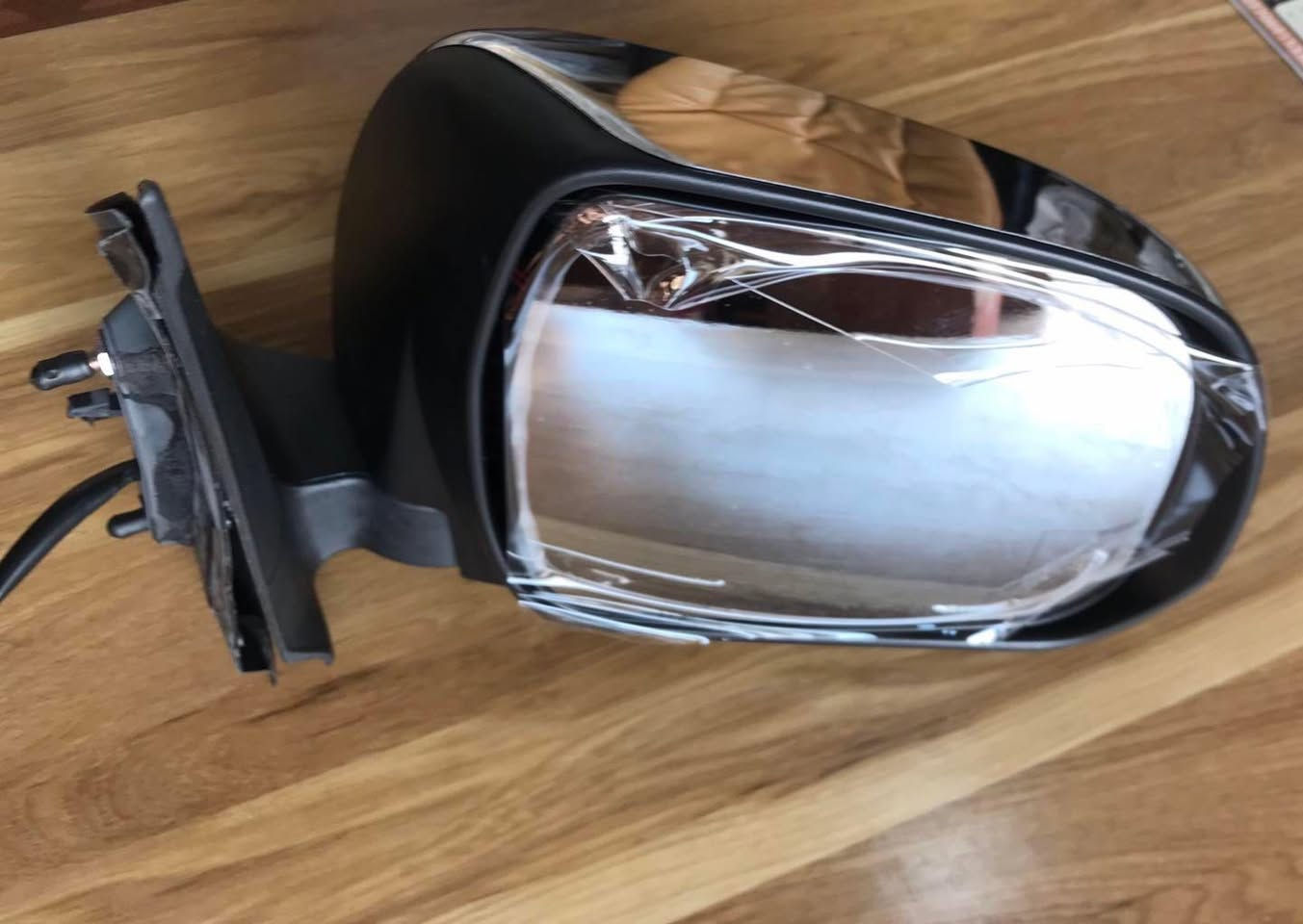 قطع غيار واكسسوارات هايلوكس 
***********
٠٧٤١١٠١١٠٠
