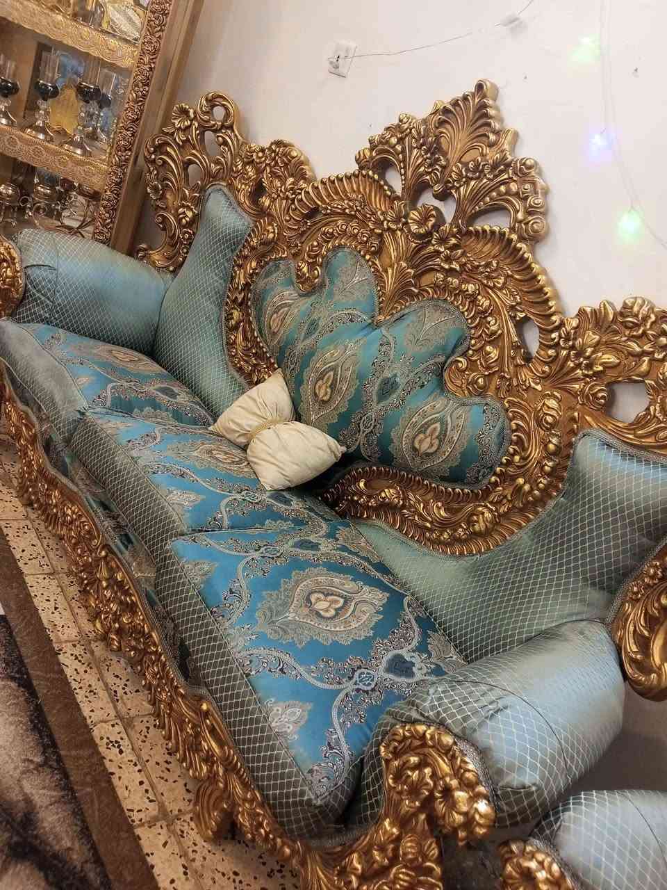 تخم زان ضخم ماينشال نظيف جدا عشر مقاعد مع سيت طبلات لون فيروزي سعر 700مكاني مشتل شارع لمطبك *********** بغداد, العراق
