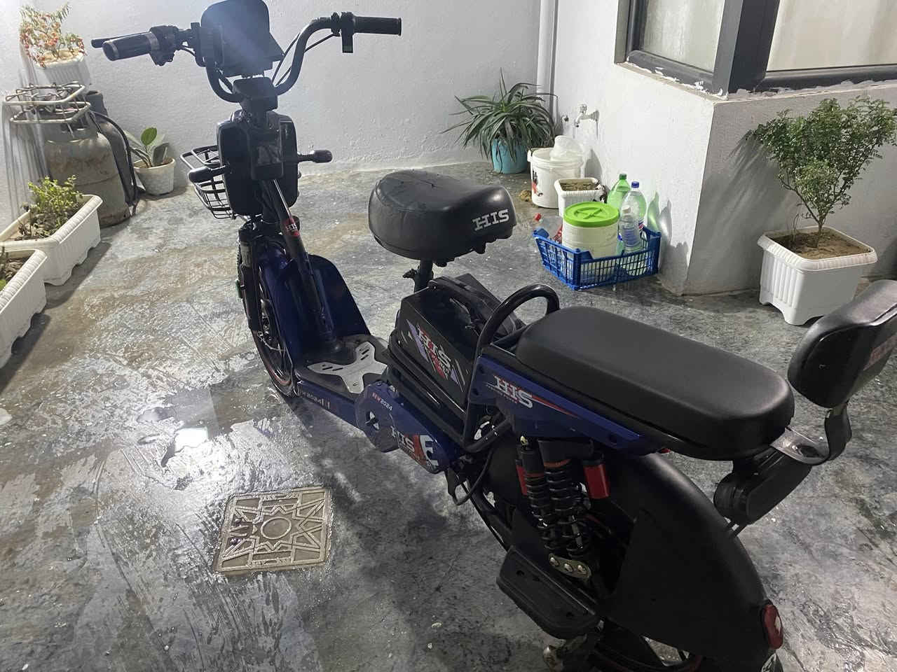 دراجه شحن للبيع شغاله بدون عيب 4بطاريه 15امبير مع الشاحنه  سعر 250اشتريته ب 600.   بيها مجال مال جيه


**إذا كنت صاحب هذا الإعلان وتريد حذفه لأي سبب، رجاءا أرسل رسالة إلى الدعم الفني**