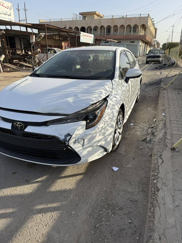 السلام عليكم 
كورلا موديل ٢٠٢٤
دخول جديد على حادثها 
موصفاتها Le
شاشه جبيره 
سيايد بريك بصمه
تحكم جهتين 
السياره ع وضعها 
عارضها ب١٤٨وبيها مجال
***********
