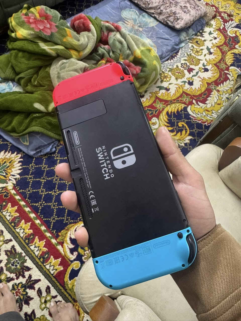 نينتندو سويتش عادي مهكر نضامين نضيف كلش وكامل جنطة وكفر وشاحنة ورام ١٢٨ وبي متجر تنزل اي لعبه ببالك وشحنة فوول للبيع سعرة ٢٥٠ الف او مراوس بغداد الجهاد ماكو توصيل ***********
