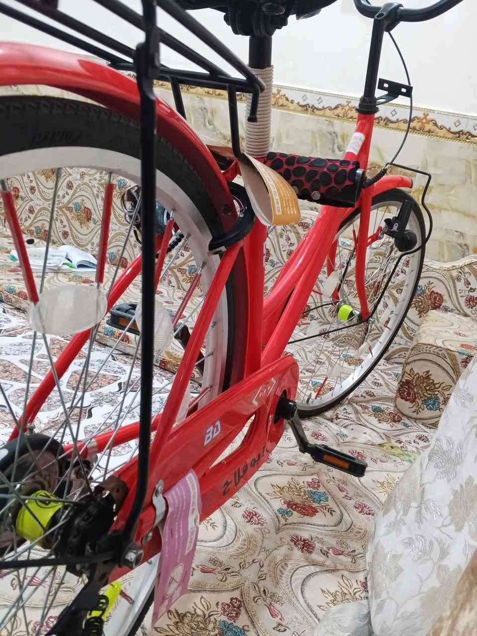 سيكل موديل 22 حجمه 26 نضيف كلش حاويه والله شاهد ما صالي اسبوع من اشتريته نضيف وما مستعمل هواي السعر 150 وبي مجال قليل مكاني سوق الشيوخ قرب شارع سيد جواد  للأستفسار يراسلني واتس ***********
