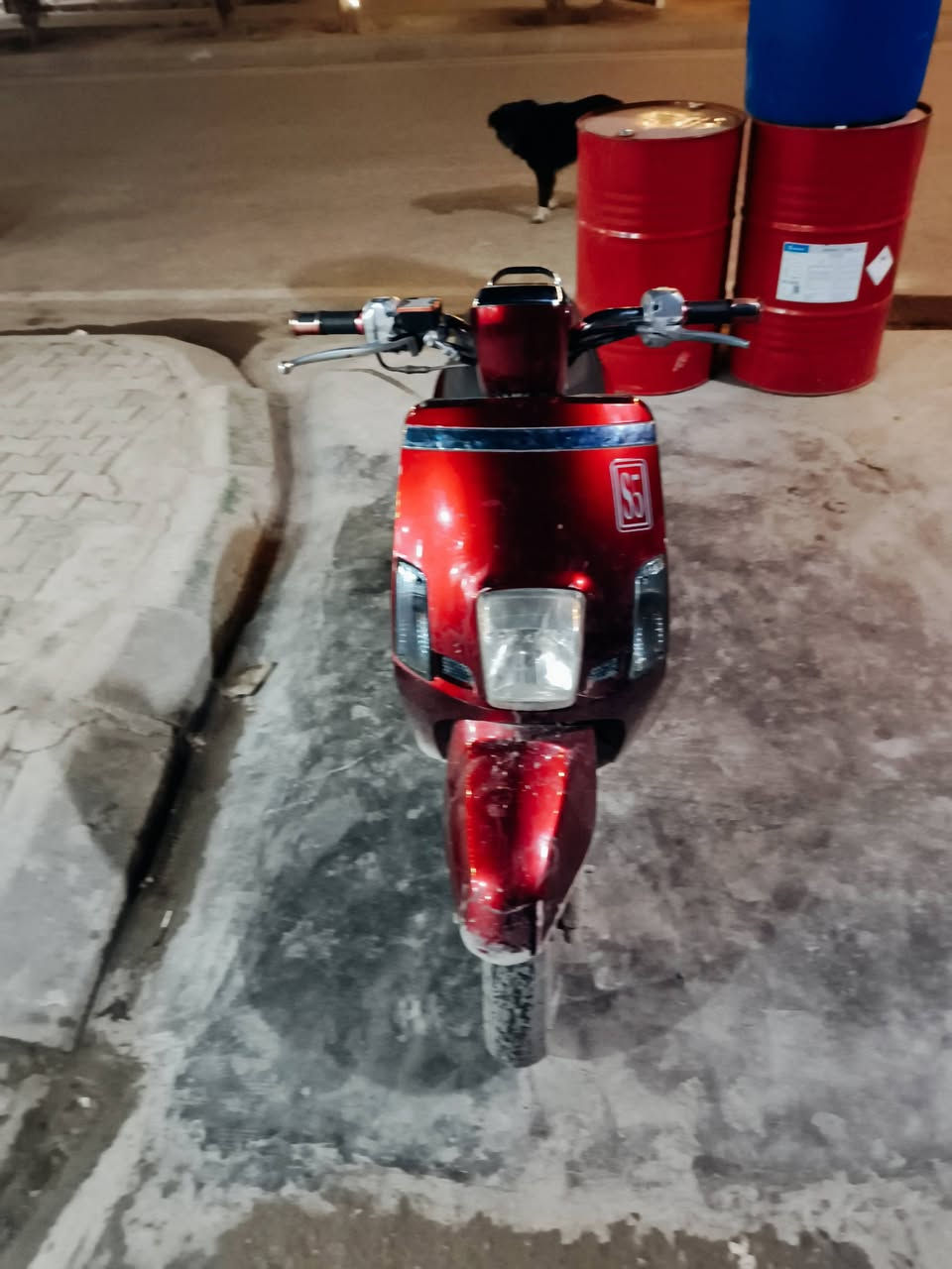 سلام عليكم دراجه بوليس للبيع نضافه فول اوراق كامل منفيس كل عيب مابيها حجم المحرك 125 العنوان قره تبه
السعر 500 وبيها مجال لل استفسار الاتصال بالرقم ‏‪***********‬‏
