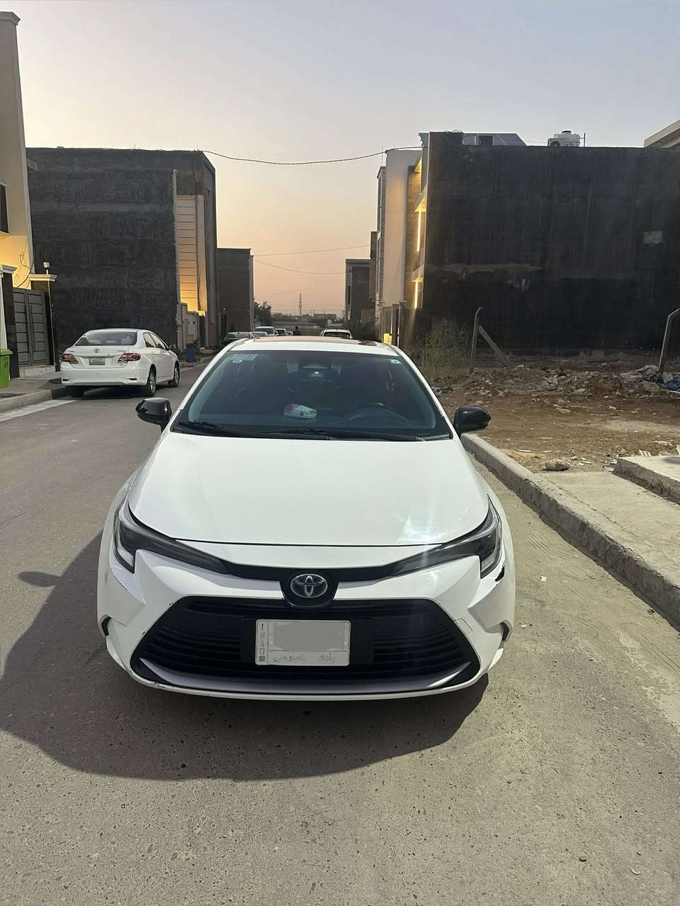 كورلا هايبرد تجميع صيني شكل امريكي (ليفن) للبيع
موديل 2023 
فتحة ورادار امامي ومانع اصطدام 
شاشة ديجتال 
داخل احمر واسود 
بدون قطرة صبغ او بارد 
ماشية 80 الف 
تخم تايرات جديد ودهن گير ايضاً متبدل
جامات السيارة مخليلها عازل امريكي صار سنتين ونص عندي ممتاز جداً 
وارضيات حضن للارضية والدوسات وتصعد لمنطقة الگير  
رقم بغداد ب اسمي 
السيارة بيها شخوط بالدعاميات الامامية والخلفية بسيطة 
واكو قطعة بالدعامية الامامية مكسورة تتصلح يم الفايبر كلاس 
واكو رصعة وحدة كلش صغيرة بالقمارة حاولت اصورها بس ممبينة كلش  خليت عليها دائرة حمرة 
واكو بالدوسات من جوة شخوط بسيطة همين موجودة بالصور 
السعر 138 ورقة 
مكاني بغداد وبأسمي السيارة


**إذا كنت صاحب هذا الإعلان وتريد حذفه لأي سبب، رجاءا أرسل رسالة إلى الدعم الفني**