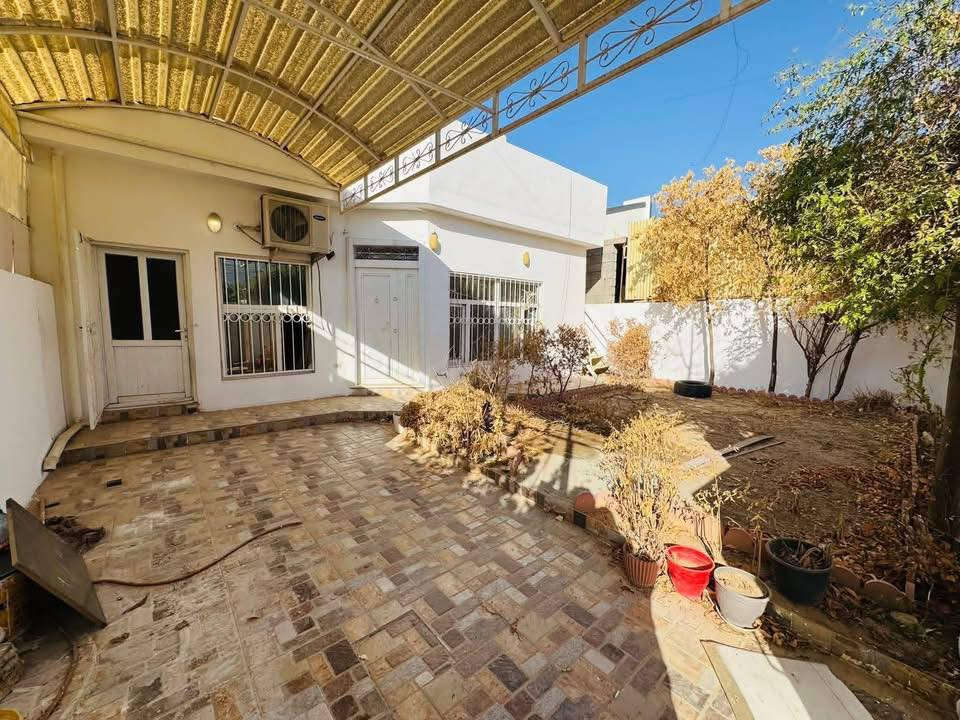 بيت للبيع في لاوان ستي 200 متر 
 2 غرف نوم
استقبال
صالة
مطبخ 
صحيات
حديقة وكراج
تمليك طابو تحويل مباشر باسم كل عراقي الجنسية 
السعر: https://t.me/ahmadmuftah199
___________________
خدمات ممتازة من كهرباء وماء وتنظيفات ومواصلات ( باص وتاكسي )
ويتحول الى اسم كل عراقي 
___________
خانوو بۆ فرۆشتن لە #لاوان_ستى
200 مەتر
2 ژووری نوستن
دیوەخان 
مەتبەخ 
هۆڵ
گەرماو
****
للاستفسار :
***********
***********
8/20
