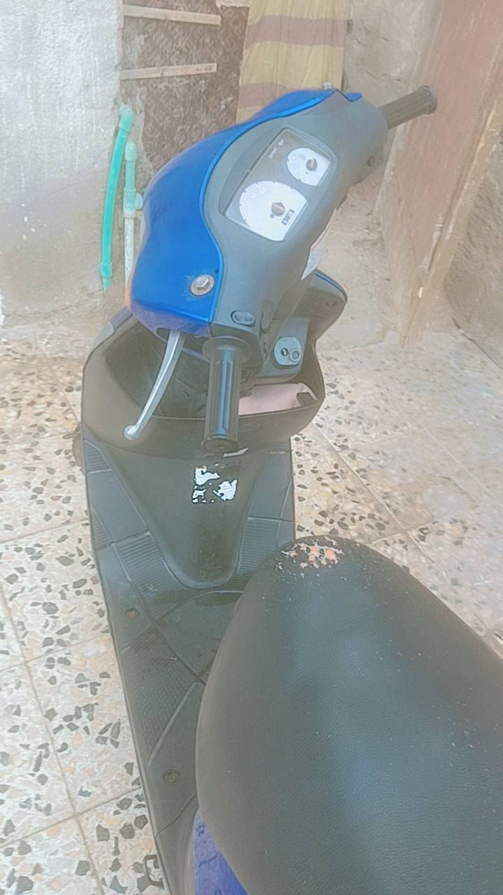 دراجه سعره 300وبيها مجال***********
