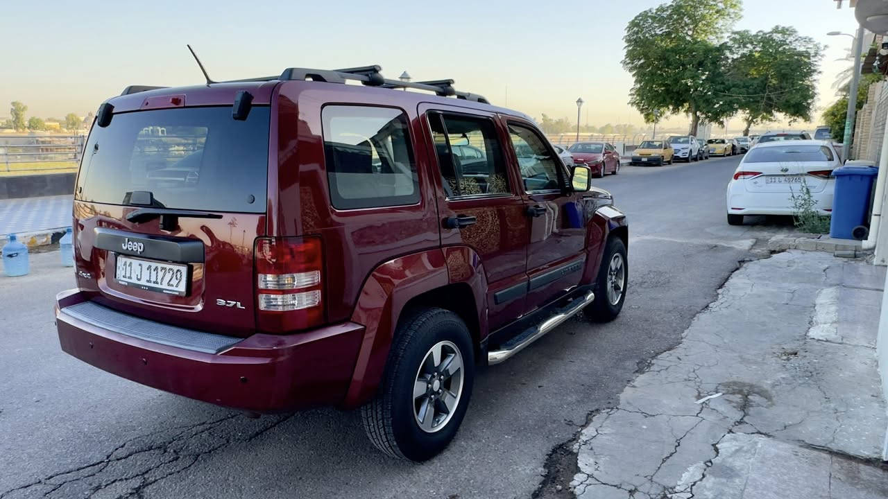 السلام  عليكم  Jeep ليبرتي  4+4
موديل  2008  وارد  امريكي  سياره  داخله كلين  
بدون  حادث  بدون ارباك 
ماشيه  75 الف  حقيقي  
المواصفات  
كروز سرعه 
فتحة سقف 
فور ويل  
نظام  الانحدار 
حساسات خلفيه 
منفذ كهرباء 
بروجكتر 
غرفته  السياره جديده   شكد  ماتصور  سياره على بلاده  
الصيانه  
تبديل  مبخره   
تبديل عبوة   فيت بم 
نوزلات 
حداديه  خلفيه  بالكامل  
تخم  تاير  
باتري
جامه الاماميه 
البدي  بيه رش  كلير  اثر جراد   صفحه  يمين  والجاملغ الامامي  الايسر 
الاضافات 
دوسات 
سبيسرات مطلعه تاير بره  جماليه 
سياره  جاهزه عوزه  فقط  صبغ البنيد والدعاميه  
سياره  رقم  بغداد باسمي  مكاني  بغداد الاعظميه اي  استفسار هذا رقمي  *********** 
السعر عارضه ب95  وبيه مجال بسيط
