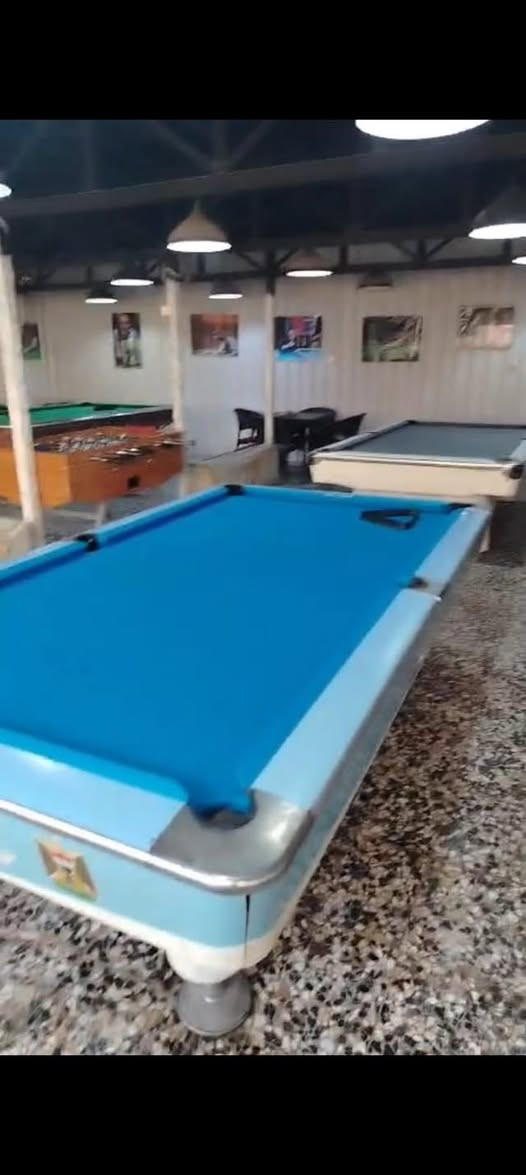 سلام عليكم ميوزه بليارد عدد 3 للبيع . ميز اليلن مستخدم سنه ولباقي مستخدم نضيف جدا 
شراي خابرني ‭0770 964 4000‬

