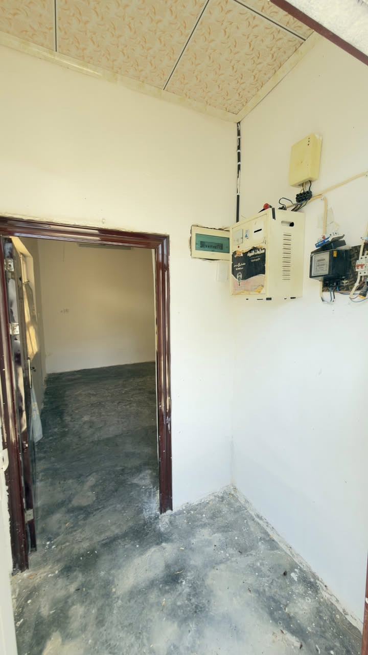 #اعلان
دار للبيع مساحة 200متر 

#المواصفات غرفتين نوم صاله استقبال مطبخ صحيات كراج ارضيه صب سقف ثانوي 

#الجنس العقار زراعي 

#العنوان ديالى خانقين خلف مستودع 

#اتصال مكتب علي الوندي للعقارات ومقاولات 

***********
