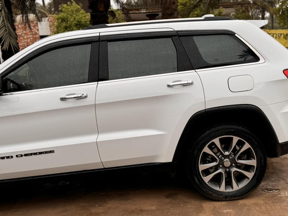 سلام عليكم 

للبيع جيب  خليجي لمتدد  2018

فوووول مواصفات 1/1 

المحرك : V6.  3.6L ‎  

رقم بغداد تحويل مباشر رقم إنكليزي هزه جديده

سياره جديده استخدام شخصي
‏‎* المواصفات :

‏‎*رادار امامي وجانبي 

‏‎* نقطة عمياء 
‏‎* فرش المقاعد من الجلد
‏
‏‎* ويل قياس  18 .

‏‎* مقود السائق كهربائي . 

‏‎* تدفئة ستيرن . 

‏‎* شاشه كبيرة 8.4 انج .

‏‎* نظام الملاحة (GPS) . 

‏‎* نظام خاص للطرق الوعرة . 

‏‎* مصابيح امامية زنون . 

‏‎* المصابيح الأمامية مع LED لايت . 

‏‎* كشافات ضباب بروجكتر زنون . 

‏‎* تشغيل عن بعد 

‏‎*  حساسات أمامية .

‏‎*  حساسات خلفية .

‏‎* كاميرا خلفية .

‏‎* بخاخ ماء لتنظيف المصابيح الامامية .

‏‎* مرايا بخاصية التعتيم الذاتي . 

‏‎* مرايا جانبية قابلة للطي . 

‏‎* بلوتوث تلفون . 

‏‎* محدد سرعة . 

‏‎* نظام تشغيل واطفاء اوتماتيكي للمحرك للتوفير من صرف الوقود . ( Auto Start System ) .

‏‎* نظام بريك اوتماتيكي ( Auto Break System ) .

سونار جديد محدد بإصبعي رصعه ورتبته 

السعر خاص وفقط لشراي واليعرفون بالجيب 

مراوس باقل منه حسب القناعه دز تفاصيل خاص


**إذا كنت صاحب هذا الإعلان وتريد حذفه لأي سبب، رجاءا أرسل رسالة إلى الدعم الفني**