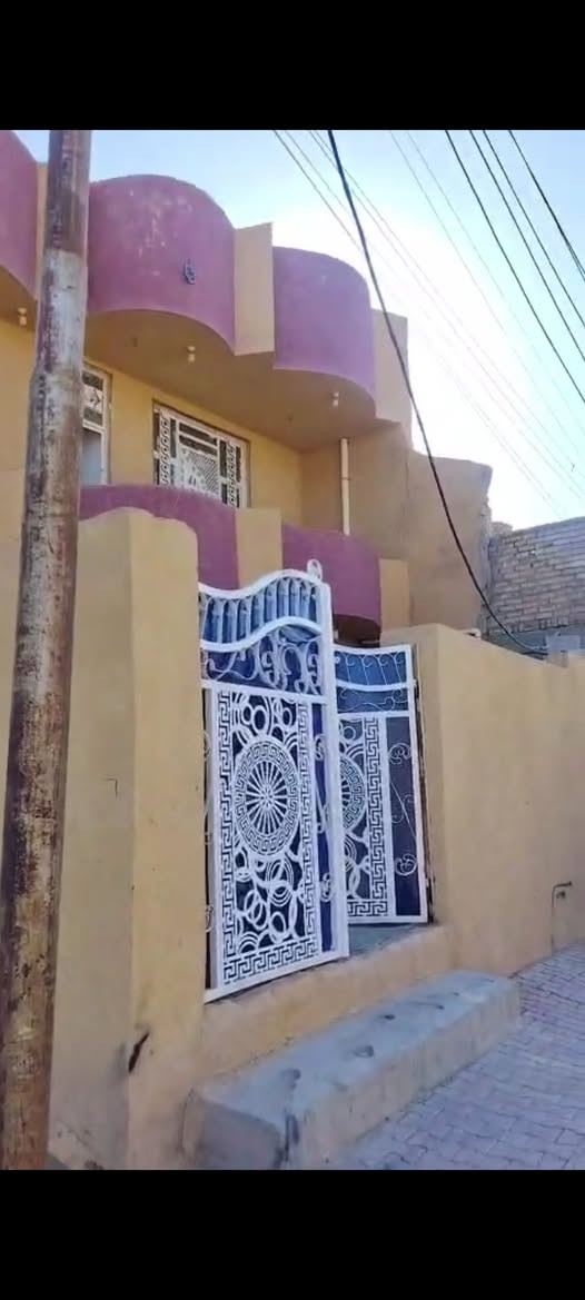 السلام عليكم بيت للبيع الصويره حي العسكري شارع الفاصل بين الزراعي والطابو شارع 20 المساحه 150متر البيت طابقين السعر اتصال عله الرقم ***********/ /***********
