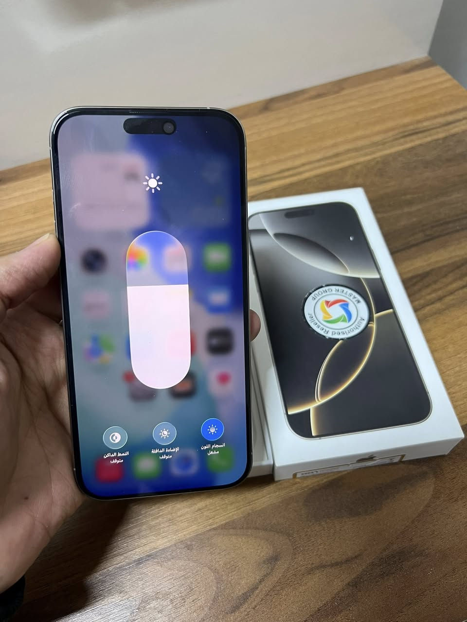 ١٦ برو ماكس ضمان ماستر للون رصاصي 
نظافة الجهاز ١٠٠٪؜
بطارية ٩٠٪؜ 🔋  مكفول من الفتح وصيانه وتبديل ومن زلغ  سعره ١٢٥٠ مكان بغداد شارع فلسطين ممتواجد خاص
***********
