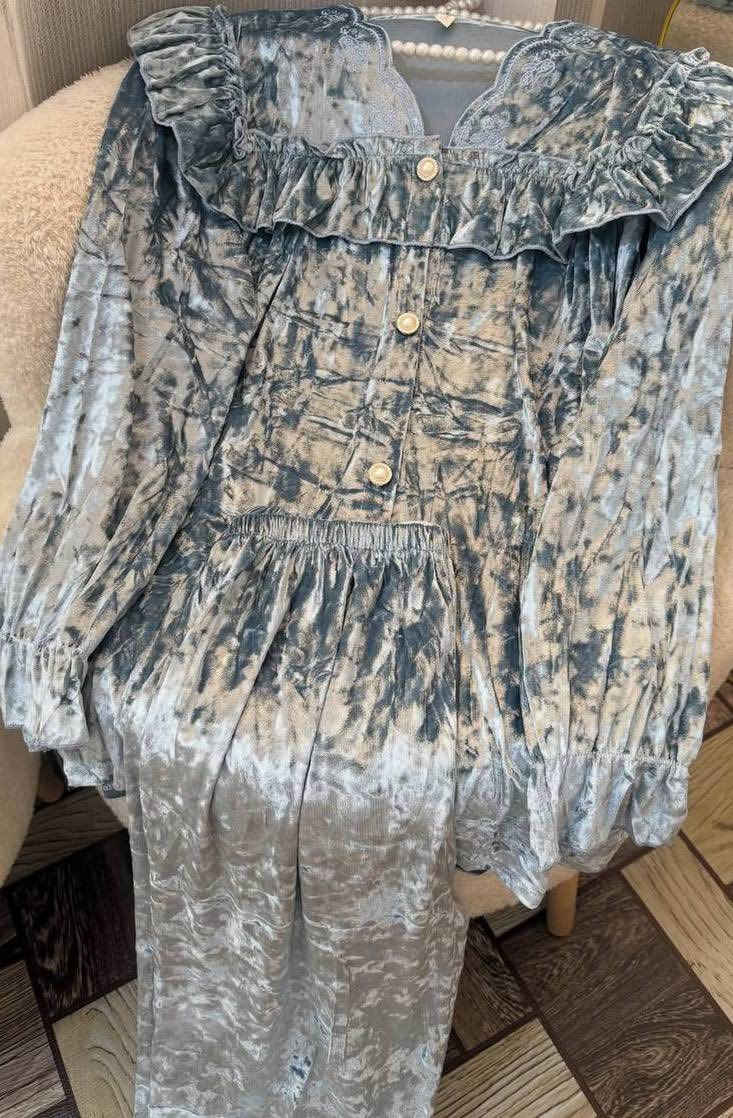 السلام عليكم فتحت مشروع قبل فترة وبسبب تسويق بقت بضاعة
بقوا ذولي تراكات +هل فستان (قماش مخمل ناعم مثل ما واضح شرط فحصل )

سعر 18الف


**إذا كنت صاحب هذا الإعلان وتريد حذفه لأي سبب، رجاءا أرسل رسالة إلى الدعم الفني**