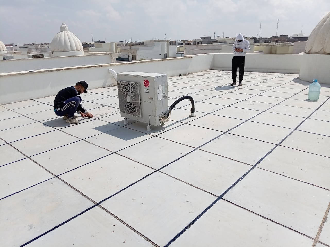 سلام عليكم
نشتغل اشتايكر والجير السطح وجير أساس نشتغل كرسته وعمل ونشتغل بس عمل ونشتغل جير بارد اكو عوازل حرارة مثل الفوم أو الفين اكو احجام وقياسات حسب المواد صيانه ماستك تنظيف السطح قبل الشغل مساحه صغيره تنحسب قطعي التواصل رسول العسافي 
واتساب واتصال   ***********
