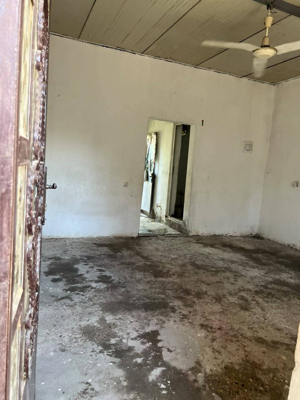 دار للبيع حي المصطفى تابع حي البساتين يم السده بالزنجيل المساحه 50للاستفسار الاتصال على الرقم ***********
