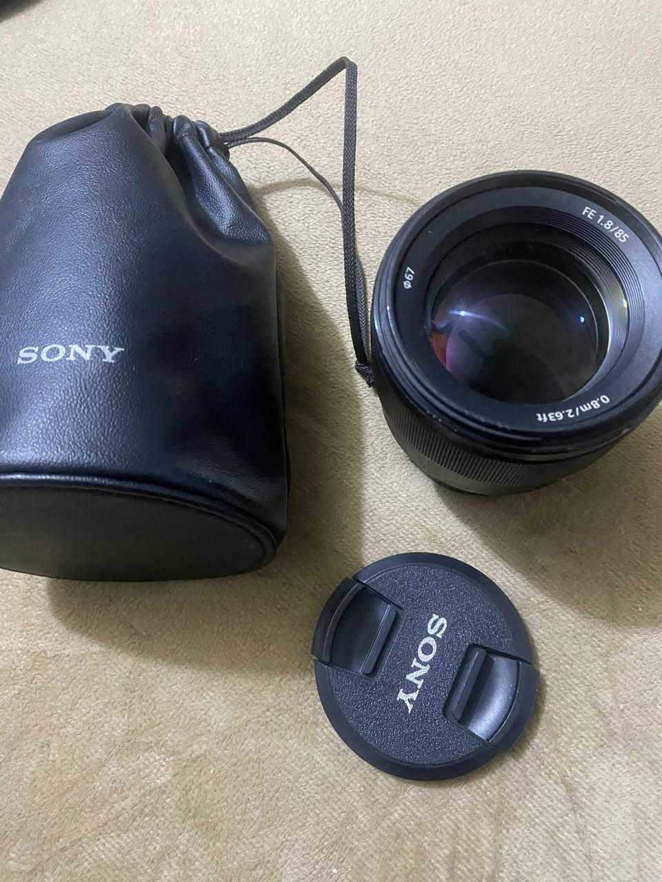 عدسة سوني الاصلية 85 ملم فتحة 1.8 استعمال شخصي مامفتوحة بيها حركة بسيطة بالداخل مامأثر مع حقيبتها وغلافين للعدسات


**إذا كنت صاحب هذا الإعلان وتريد حذفه لأي سبب، رجاءا أرسل رسالة إلى الدعم الفني**