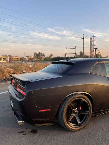 � للبيع – جالنجر SXT 🚘
• الموديل: 2019

 • الفئة: SXT

 • ماشية:180 الف كيلو

 • ⚠️المواصفات: 

 -كاميرا - -كشن كهرباء -كشنات جلد -قطعتين تبريد -تحكم ستيرن جهتين -نظام سبورت -مكينة 6 سلندر 3600

 • الملاحظات: قطعتين جاملغ  + تحديث البنيد .) 

.السعر 170

📞 للاستفسار: ‭0773 930 5796‬
