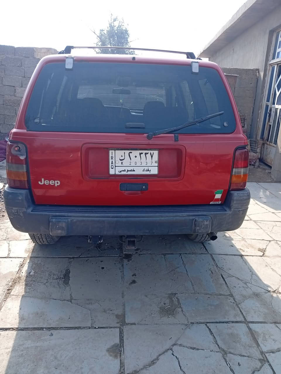 اللهم صلي على محمدوال محمدالسلام عليكم ورحمة الله سيارة للبيع جيب شيروكي كراند موديل ١٩٩٧  السيارة مكينة وكير ولوكير خيرمن الله سيارة بلاد بدون صبغ كير اوتماتيك تخم تاير جبلي كهربايات كلها شغالة باتري جديدمنضومة بانزين كلها جديدصدرجديدسيارة نضيفة وحلوة شرط التحويل بدون تاخيرالسعر٤٨ وبيها مجال قليل خابر وتدالل ان شاء الله ماقصربس بلمعقول هذا رقمي بيا واتساب ***********

