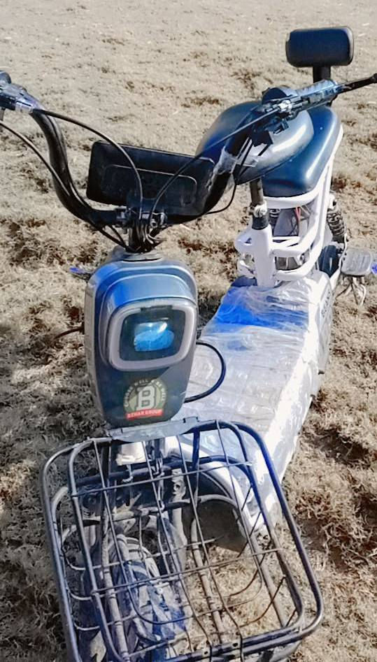 السلام عليكم ماطور شحن نضيف  مابي اي عيب شقال السعر 180 وبيه مجال بسيط ***********
