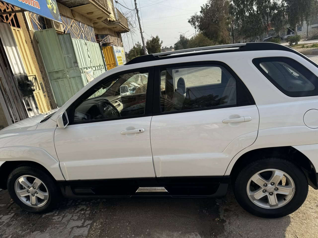 السلام عليكم
للبيع كيا سبورتج 2009 مكينه 2000 فول فتحه رقم اربيل بسمي هزه وسنويه جديد /بيها صبغ جاملغ بدون داخل 

مكان كربلاء 

***********

***********
