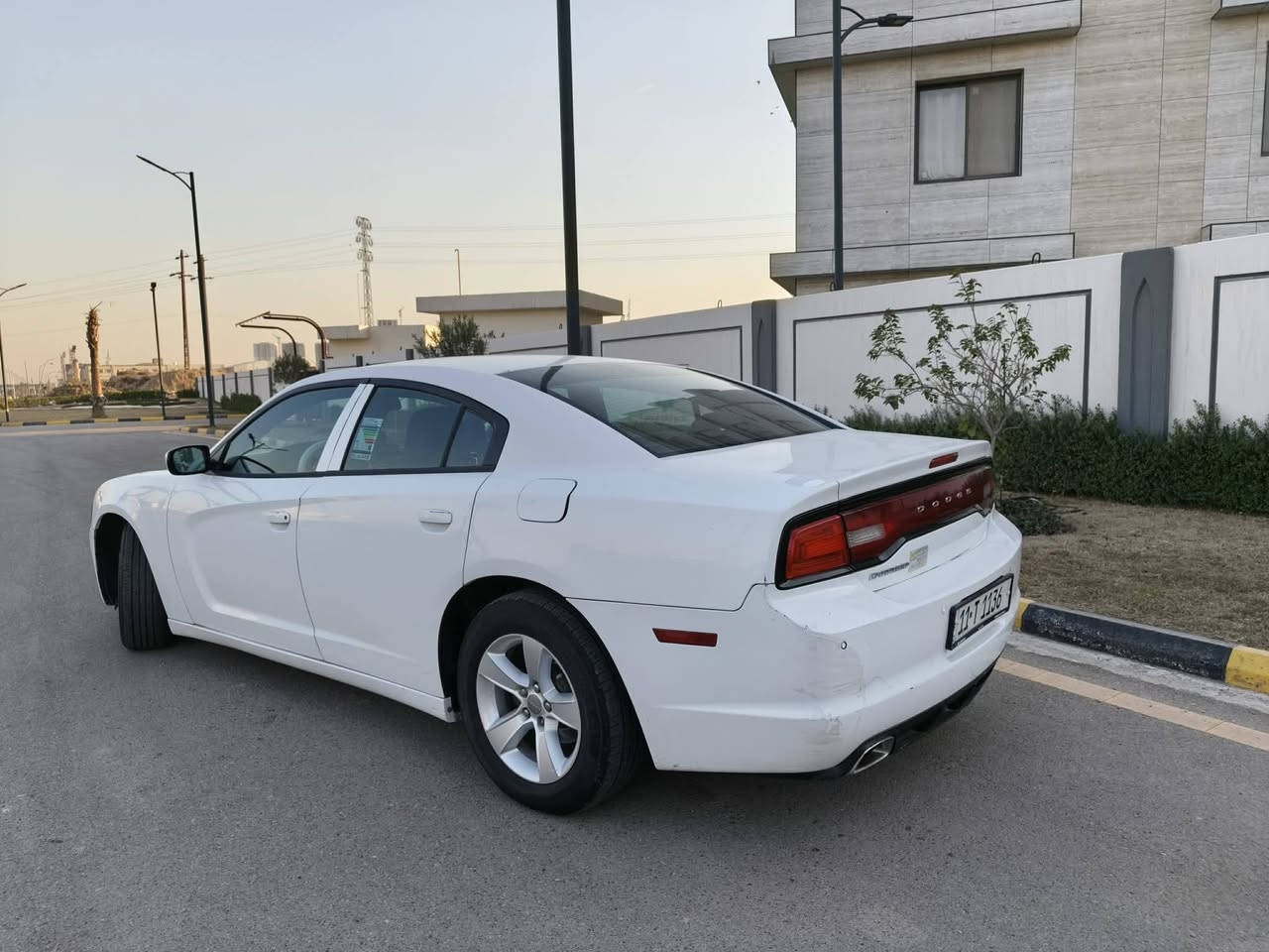 جارجر١١ سياره جديده استخدام شخصي رقم مميز صدر أمامي خلفي جديد تخم تاير داخل وخارج جديد سياره كروب محرك اكسل جدد سياره بس دعاميه مصبوغه وشبرين من جاملغ الأمامي وصور السونر موجوده العنوان بغداد رقم الهاتف ***********
