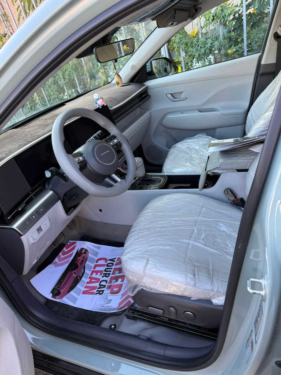 السلام عليكم كونا 2024 فئة SEL ماشية 19 بيها جاملغ خلفي صبغ رقم الشاصي موجود بالصور رقم بغداد بأسمي السعر 183 و بيها مجال مكاني بغداد شارع فلسطين 
***********
***********  اتصال+ واتس اب
