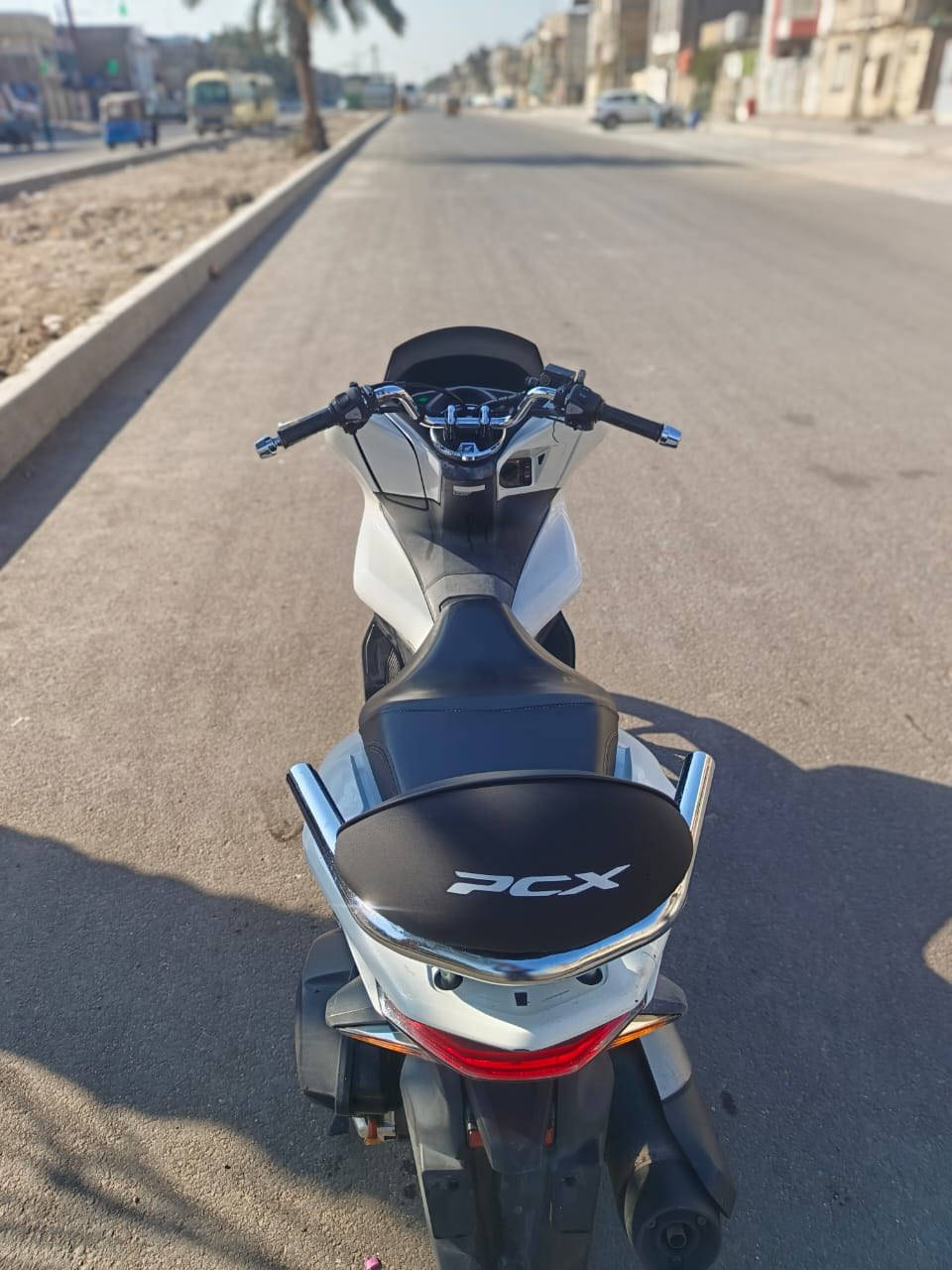 سلام عليكم بيس اكس جيل الثالث شلعه معدل حلوه حساات كهربيات كله شغاله سعر1850 عنوان مدينه الصدر ر قم.***********
