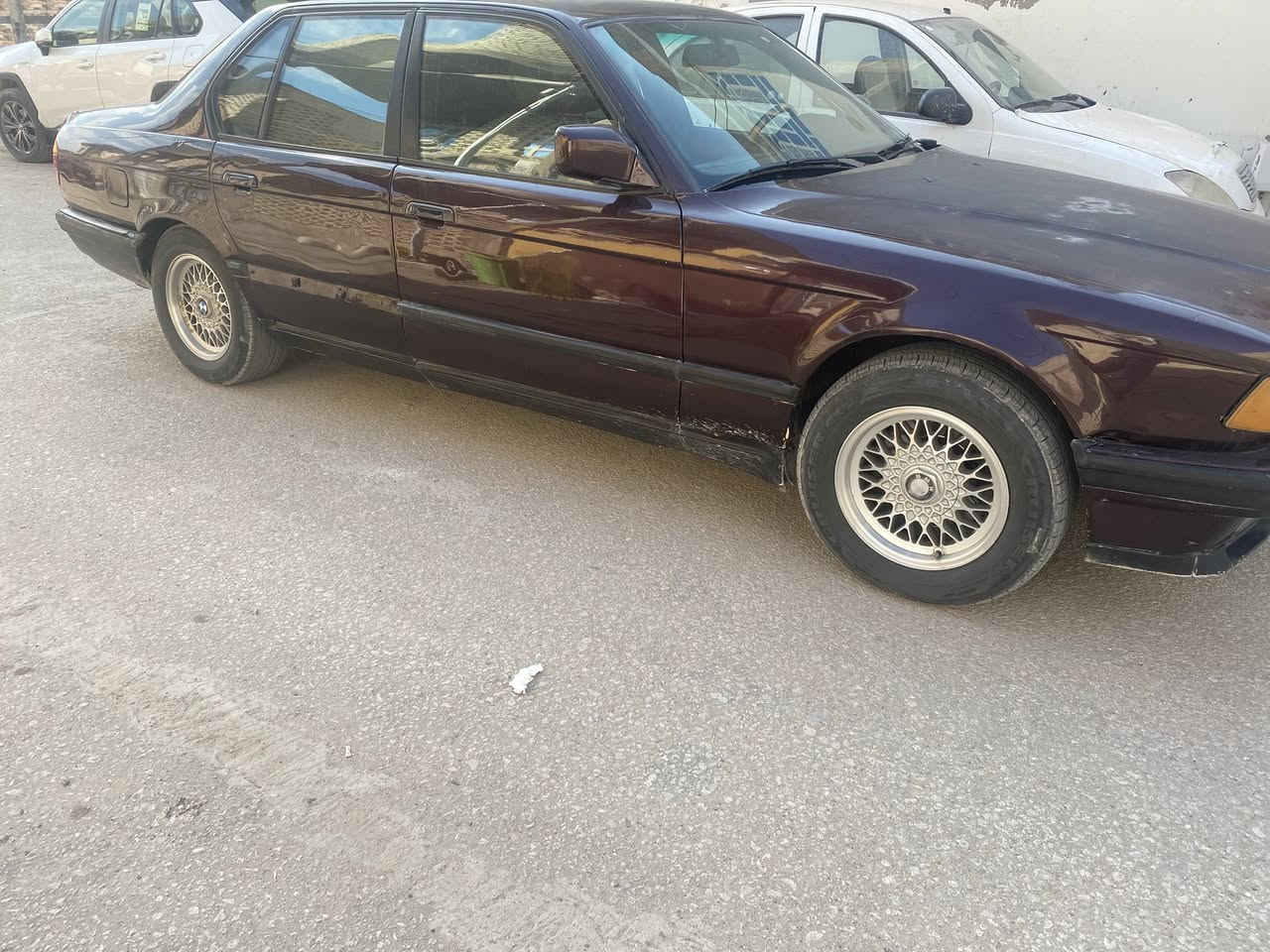 السلام عليكم 740 مكينه8 مسكر رقم بغداد باسمي سنويه لل٢٧ موديل 93فول فتحه جام كهربائي مري كهرباء كشنات كهرباء دبل جكمجه دبل جام بردات اصل جنطه شفط كهرباء تخم سماعات مضخم بلادي سنتر لوك تقفيل تخم تاير حداديه بجم عريض صفاح موس السياره احله من الصور تجي وتحكم بنفسك وترايها احله منها تبريد شغال مكاني نجف سعرها ٦٥ اي استفسار اتصل وبالخدمه ومجالها حق نقوصاتها***********
