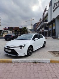 كورولا 2025 خليجي  هايبرت فول مواصفات سياره جديده جدا عل وضع شركه بصمه...