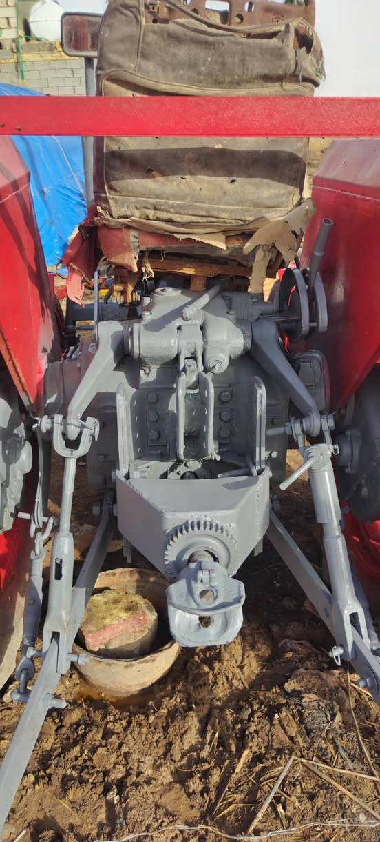 موجود سمكره وتعمير كافه المكائن الزراعيه حسب الطلب
في اسعار مناسبه ♥️

فقط في الناصريه
***********
