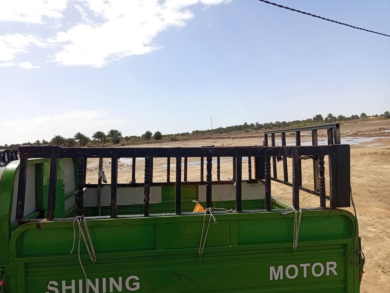 سلام عليكم محجر البيع 100وبي مكان الحر  ***********
