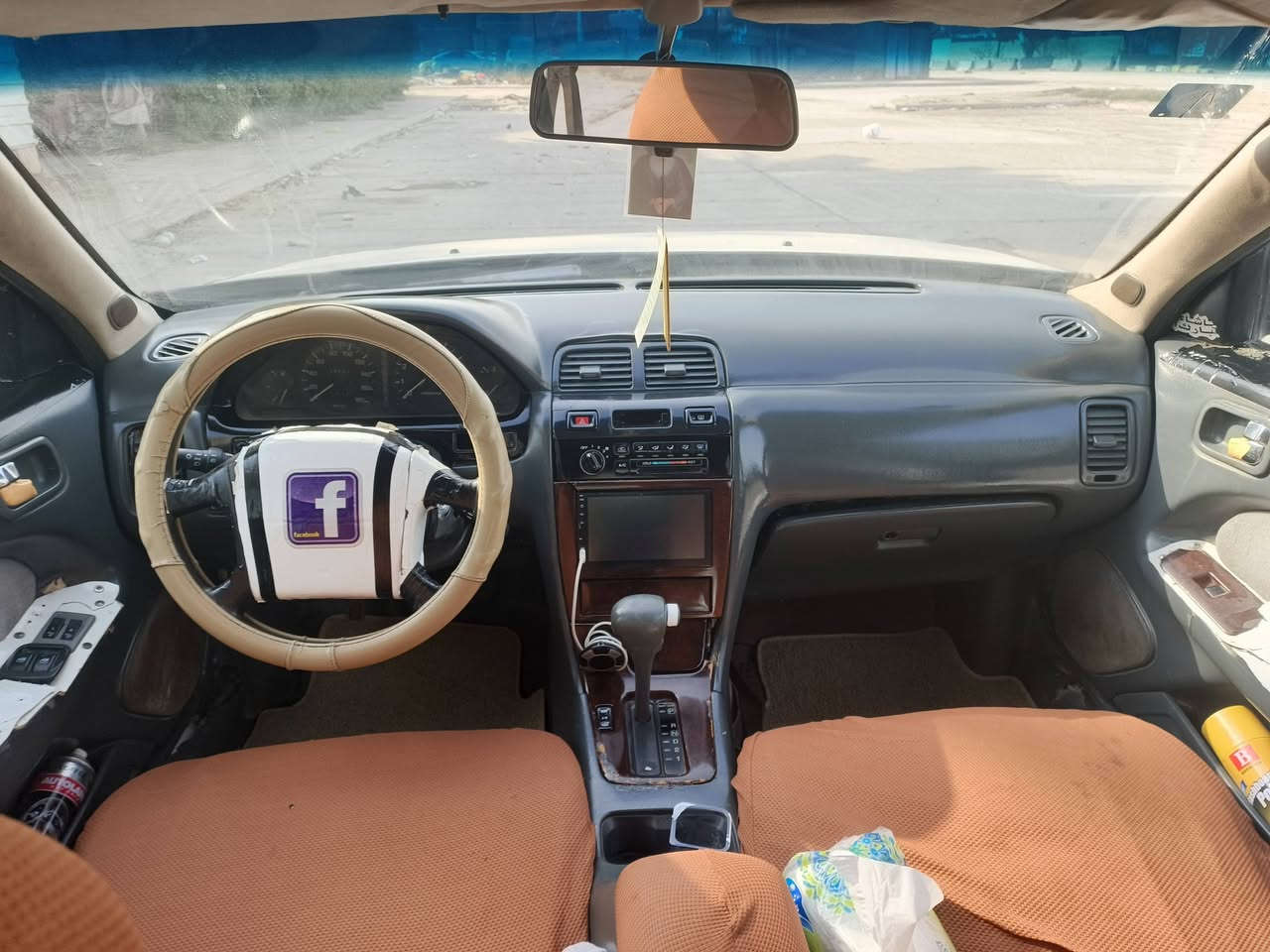 مكسيما 1995 محور كير ومكينة كورلا نضيف والسياره نضيفه كهربائيات كله شغال رقم انكليزي مكانها المحمودية ( 30 وبيها قليل ) *********** بي واتساب
