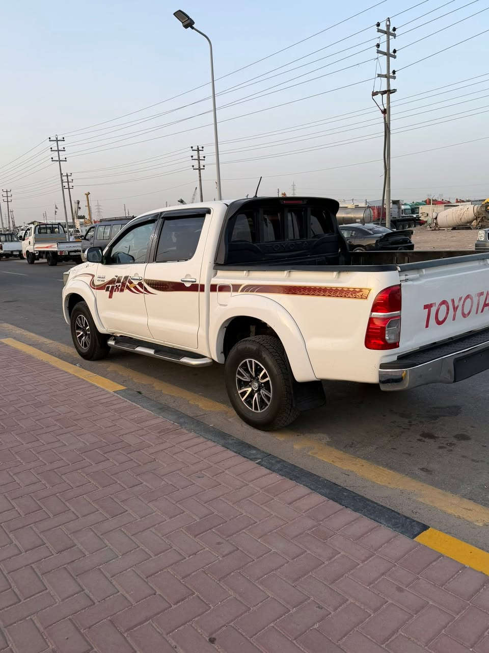 فلاونزه فور ويل مديل 12 كير عادي محرك بانزين مكفول رقم نجف تحويل ثاني يوم مبدل مدكر وبنيد السعر 145 وبيه مجال قليل العنوان البصره ستفسار ***********
***********
