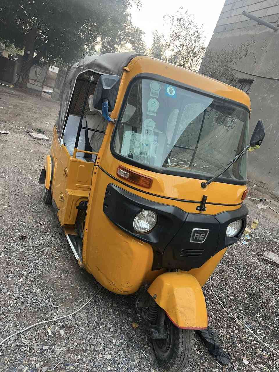 ￼يا الله سلام عيكم تكتك للبيع رقم وسنويه باسمي تكتك حلوه لونه ليموني البدي بي ضربه موجوده الصوره ولمحرك مفتوح ولفات تكتك جاهزه كبل للشارع التكتك موديل 22 مكاني شط العرب الجزيره رقمي ***********
