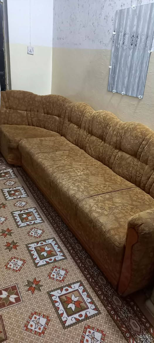 قنفات للبيع الطول 10 امتار رقم الهاتف ***********
