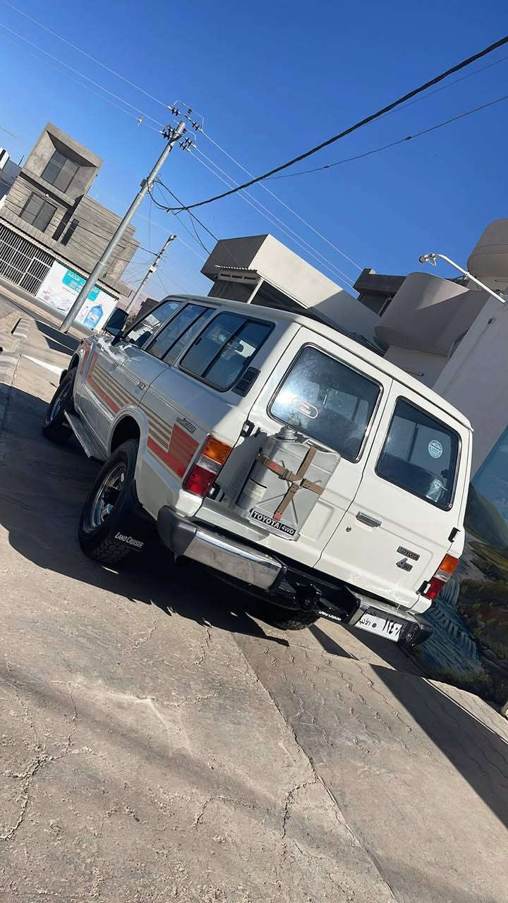 رۆژو تاعاتی هاموو لایە ک قبول بیت 
ماشاللە لاندکرۆز لۆک لۆک تاقانە هاموو عیراق ئارمی پلاستیکی سلیمانیە بیکە بە ناوی خۆتە وە ....... وەسفی چیبکە م کاک داعامی بۆداعامی بە شە رت بی دە عم بۆیاخ بۆ جوانی89 مۆدیلی بۆیاخ بکریتە وە کیشە نیە کاک تە برید سارد گە رمی زۆر مە زبوتە چکنیت پاوار مە کینە3f واتە6 کیڕە شە فتو دە شبل ماسی چوار چرا سەقف تختە کوشن گاعی سوکان کارابای لۆل  تایە لۆل ............ معامە لی هه وای ناکە م وە رە سە یری بکە .........لە سلیمانیە 
0772 2140280
*********** السليمانية, العراق
