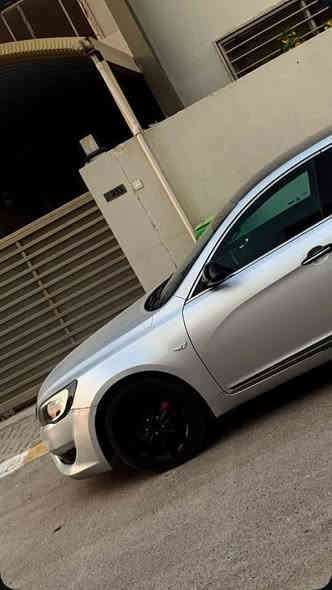 السلام عليكم ورحمة الله اخواني الاعزاء
للبيع سيارتي او مراوس كيا كادنزا موديل 2011 وارد خليجي 
نص فول بدون بنورما وبصمه 
كشنات جلد
كشنات كهرباء
تتدفئه مقاعد خلفيه
فول تحكم ستيرن 
برده خلفيه
وبقية المواصفات المعروفه 
اخوان السياره بدون حادث بيها فقط نص بنيد مصبوغ وبارد جاملغ خلفي جهة السايق وبارد باب خلفي جهة الراكب ماشيه 195 كيلو سونارها موجود 
نوزلات + بلكات + مجاول جديدات 
باتري جديد 
فيتبم وفلتر جديد 
ظفيره جديده بالكارتون والجنايه يعرفون شكد سعر الظفيره مال خليجي والحمدالله كلش ناعمه واقتصاديه صارت 
عليها ادامه ونواقصها اشياء بسيطه وانزلهن من السعر كلهن 
محرك وكير وتبريد خير من الله رقم سليمانيه بأسمي هزه وفحص ماساقطات سنويه 2030 شرط التحويل مكان السياره بغداد  السعر 110 وبيها مجال للشراي ***********
