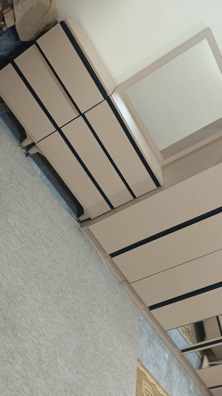 غرفه نوم فخمه موديل حديث وفخمه 10قطع استخدام شهر جديده خذته مليون وربع قفله ٩٥٠بدون عمله رجاءآ


**إذا كنت صاحب هذا الإعلان وتريد حذفه لأي سبب، رجاءا أرسل رسالة إلى الدعم الفني**