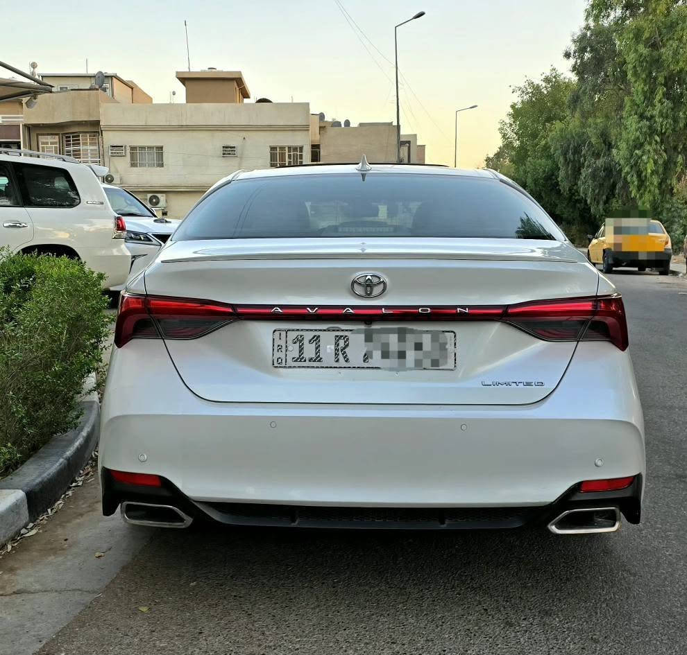 سلام عليكم .... اخوان عندي افيلون 2019 كنديه السياره كلين تايتل يعني تقرير الكار فاكس موجود وسونر بيها وشرط الفحص يعني مكفوله كفاله عامه من الضرر والصبغ والرصعه وحتى من البارد وشرط الفحص ..... السياره رقم بغداد بأسمي وتحويل مباشر ... ماشيه 55 الف فقط .... سعرها 25800$
 السعر نهائي من الاخير  رجاء واي استفسار هذا رقمي *********** 
مكان السياره بغداد حي القادسيه 
مواصفاته 
محرك 6 سلندر 3500
سلايد.
كشنات جلد 
اربع كامرات 
رادار امامي 
رادارات جانبيه 
داتا شو 
سستم صوت JBL
تدفئه وتبريد بالكشنات 
كشنات وستيرن كهرباء + خزن ميموري 
شاحن واير ليس 
لايت زنون 
هاند بريك بصمه بغداد, العراق

