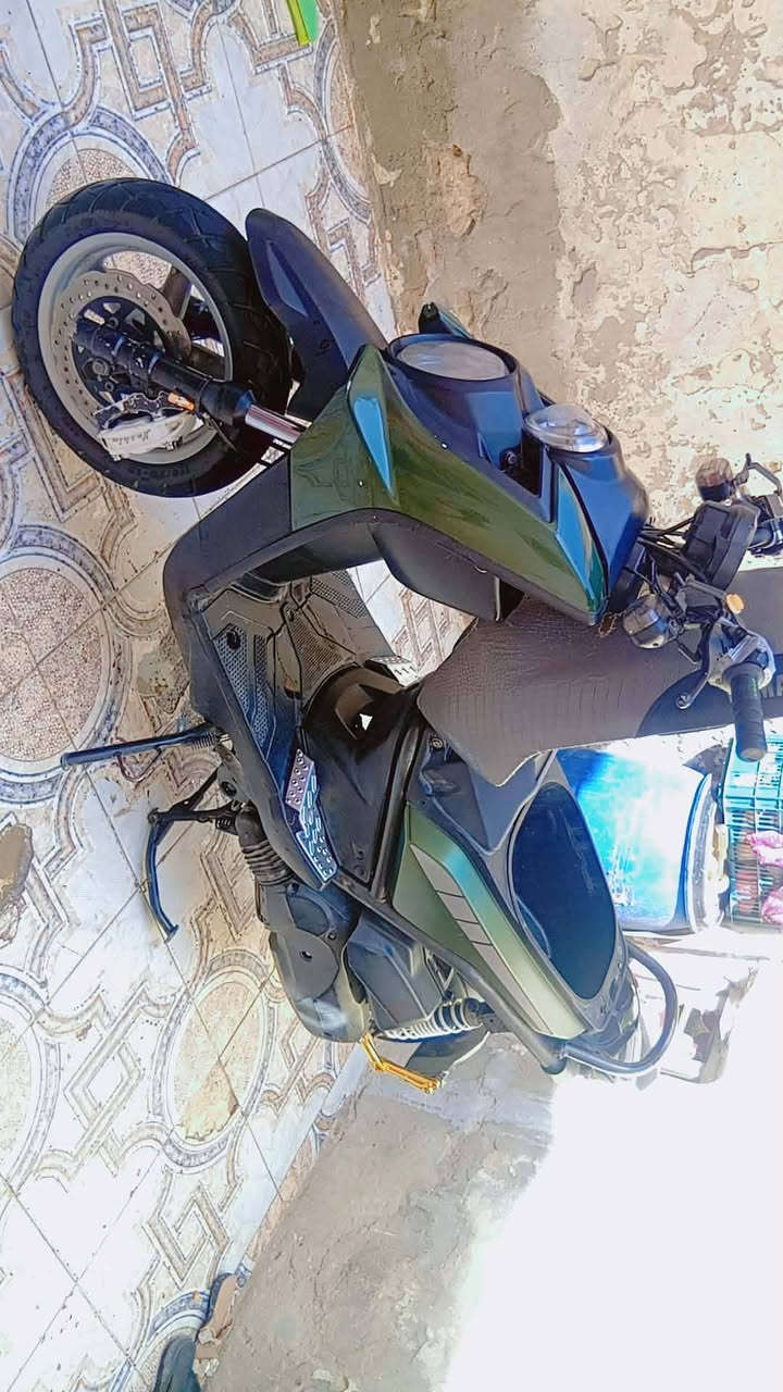ليعني هاي  دراجه البيع ساكنس جبلي دراجه من اجيته شغله جبته البيت طفت ماعرف عطله السعر  550. رقم توصل واتساب ***********
