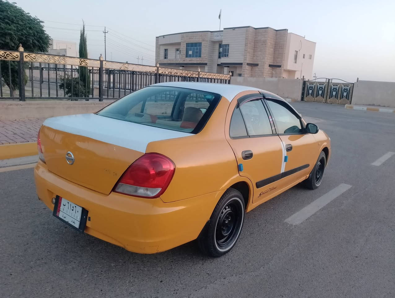 سلام عليكم للبيع سني موديل 11 مؤسسة محرك 1600 الاسود كير مكفول تخم تاير صدر جديد تحويل مباشر بيه ثلاثه قطع صبغ بدون دواخل سياره مال جناي حيل حلوه بل واقع بعد أحلى من صور مكان السياره الانبار هيت السعر 74 وبيه مجال بصيط الإتصال ع رقم ***********
