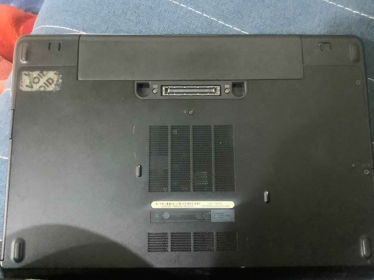 السلام عليكم للبيع لابتوب ديل (Dell E6440) نظيف جداً وشغّال لوز 💻
الجهاز مال شغل دراسة وتصفح، وبسعر قفل.
المواصفات:
• المعالج: i5 جيل رابع (فئة M القوية).
• الرام: 8 غيغا (سريع جداً بالتنقل).
• الهارد: 224 غيغا.
• الويندوز: 11 برو مفعل وجاهز.
• الصوت: عالي وواضح جداً (تسمعه بالمقطع المرفق).
• البطارية: زينة وحالتها جيدة بنسبة لجهاز قديم 
المرفقات : فقط شاحن كامل فقط شاحن 
السعر: 130 ألف دينار (قفل) 
المكان: ناصرية حي الخضراء
للتواصل: على حسابي الفيسبوك ناصرية, ذي قار


**إذا كنت صاحب هذا الإعلان وتريد حذفه لأي سبب، رجاءا أرسل رسالة إلى الدعم الفني**