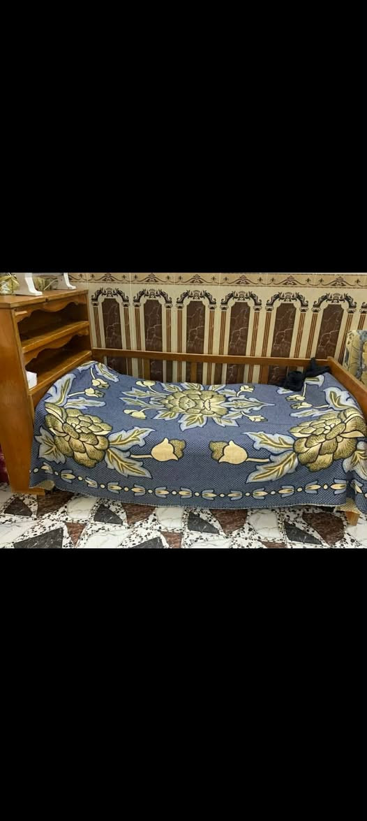 تخم نضيف قنفتين واربع كراسي
وثمانيه كوشات ويه 250
جربايه،،، 50
الرمادي


**إذا كنت صاحب هذا الإعلان وتريد حذفه لأي سبب، رجاءا أرسل رسالة إلى الدعم الفني**