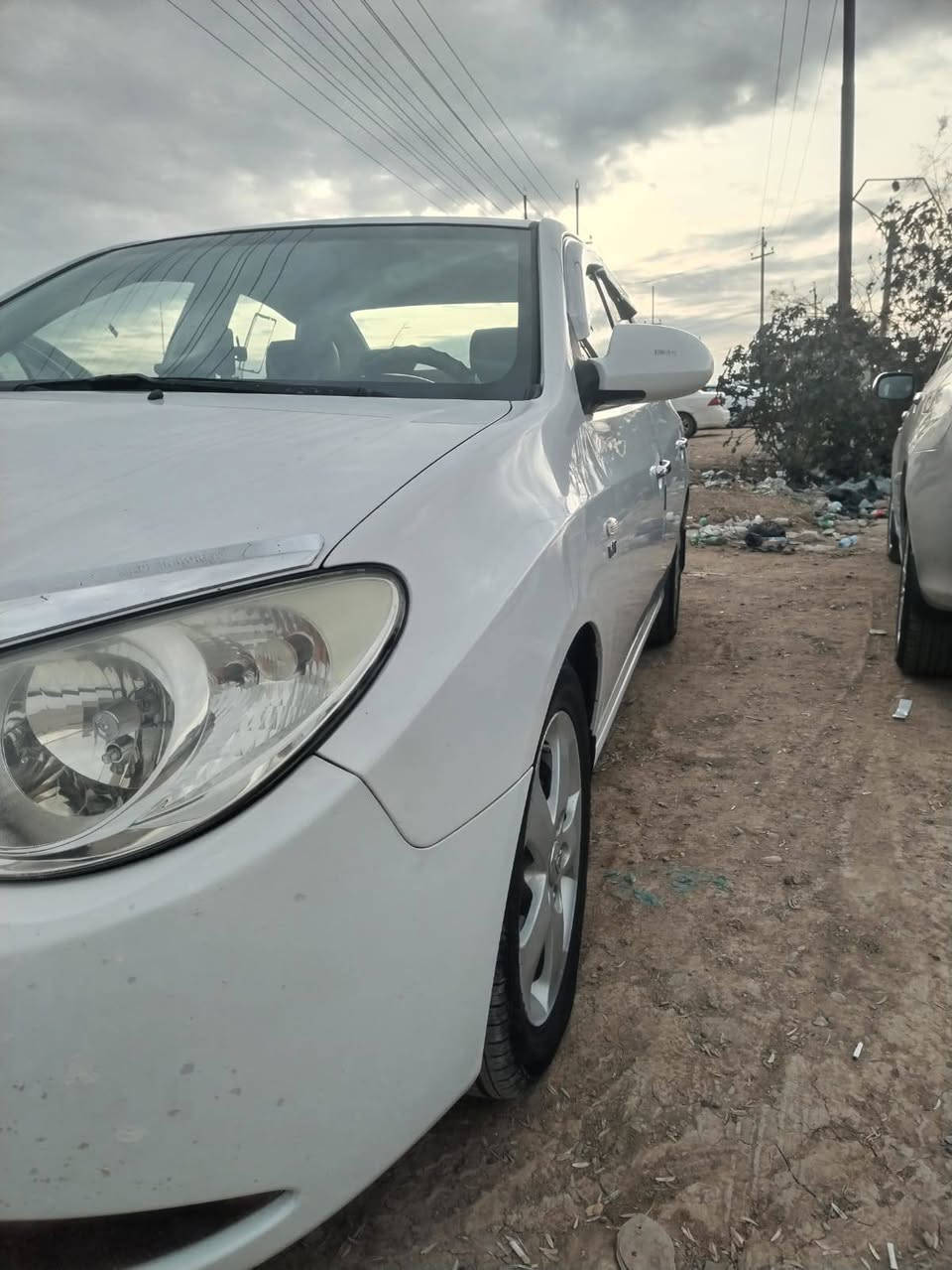 السلام عليكم هيونداي أفانتي موديل ٢٠٠٧ خليجي  محرك ١٦٠٠ دوش مكفول فول موصفات مري شفط تحكم ستيرن تبريد بيانو رقم ديالى بأسمي شخصيا سنويه جديده صدر جديد تخم تاير جديد دوشمه كشنات وارضيه جلد مابيه نقص لو برغي سياره مال جناي السياره بيه ٤ قطع صبغ للامانه بدون لا تكم ولا شواصي ولا ضربه ابيع حزام عن الحلال والحرام العنوان ديالئ كنعان *********** السعر ٩٣
