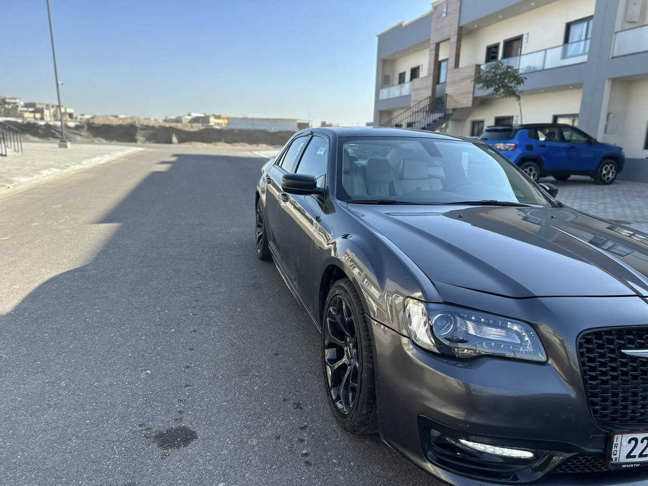 كشن حار بارد امامي 

بانوراما 

بردة كهرباء 

ستيرن تدفئه + كهرباء 

كشن خلفي تدفئة 

محرك 3600 

وارد كندي حادثها جاملغ خلفي فقط 

بجم كبس 

 وصار بيها حادث بالعراق الجاملغ الامامي الايسر  صبغ ربع الجاملغ 

السعر 200 

مكان السيارة بغداد 

الكاظميه 

الاتصال***********
