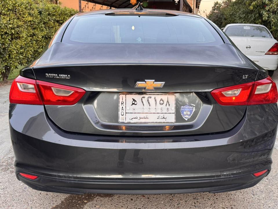 السلام عليكم 
للبيع ماليبو موديل 2018  LT
مواصفات Lt معروفه
السيارة نضيفه ومابيهه اي خلل عدا كم خدش بسيط موجود بالسيارة وواضح بالصور 
مكفوله من كلشي گير ومحرك ممفتوحات 
تخم تايرات امامي جديد 
كشن  الامامي تحكم كهرباء
بصمة بالابواب 
كاميرا 
شاشة 
محرك ١٥٠٠
العداد ١٢٩ ميل قابل للزيادة
الضرر :الجنطةالخلفية مبدل نفس اللون 
السعر :105$ 
رقم الهاتف *********** متواجد ع الواتس اب
