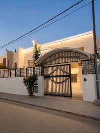 مجمع الأميرات الأولى • ٣٠٠م • ٤ غرف