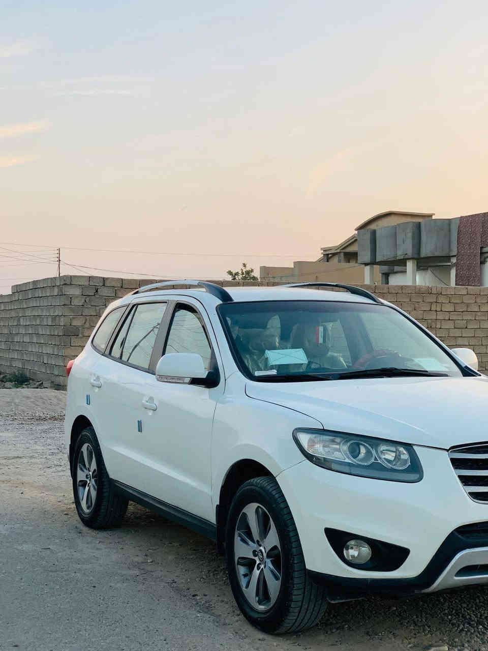 السلام عليكم
سنتافي ٢٠١٢ للبيع وترهم مراوس حسب القناعه 
 ٧ راكب
محرك ٤ مفتوح وبي بداية تنقيص
ضررها موضح أمامك بالسونار
وسعرها مادري 
وللتواصل اتصل/ ***********
